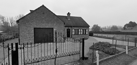 Afbeelding met buiten, lucht, gebouw, huis
Automatisch gegenereerde beschrijving