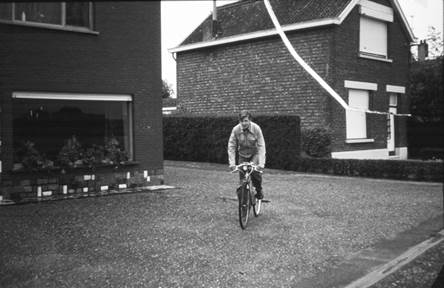 Afbeelding met gebouw, buiten, weg, huis
Automatisch gegenereerde beschrijving