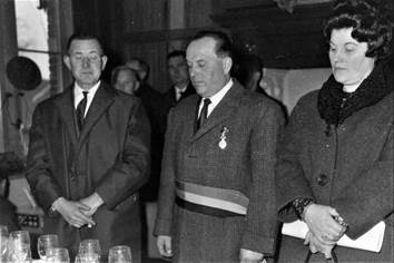 Gust Lauwers en echtgenote Jeanne Geerts , naast hun ,,,.jpg