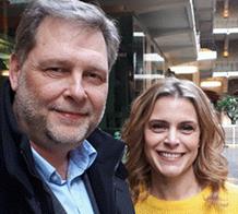 Afbeelding met persoon, person, buiten, poseren

Automatisch gegenereerde beschrijving
