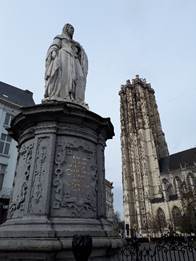Afbeelding met buiten, gebouw, lucht, oud
Automatisch gegenereerde beschrijving