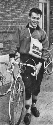 Afbeelding met fiets, persoon, buiten, wielrennen

Automatisch gegenereerde beschrijving